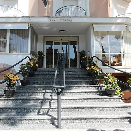Hotel Escorial Cervia Dış mekan fotoğraf