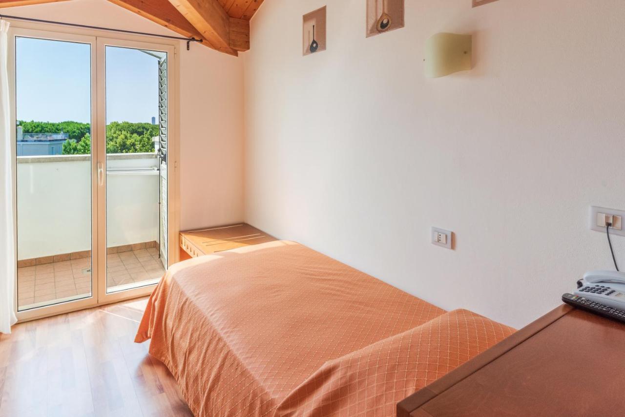 Hotel Escorial Cervia Dış mekan fotoğraf
