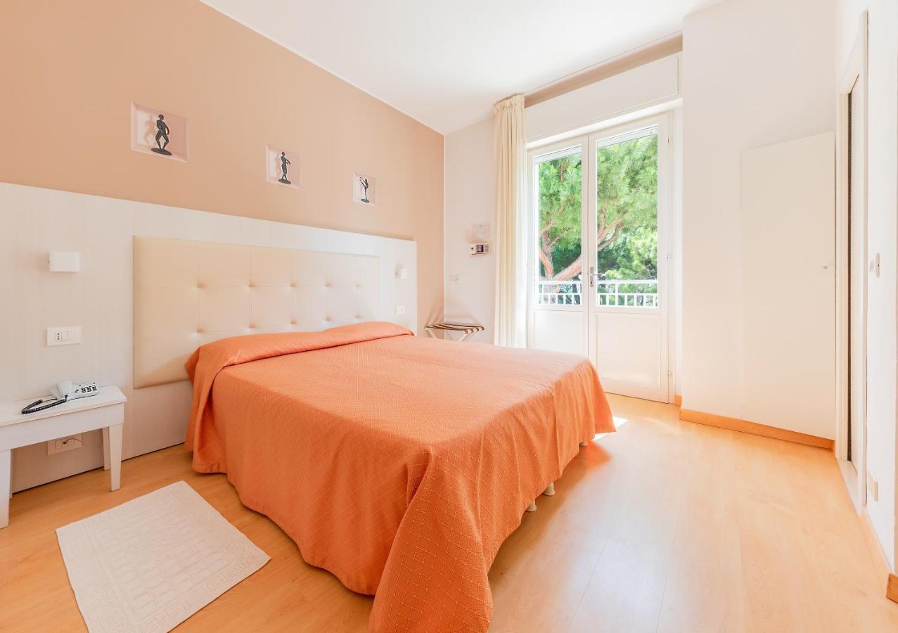 Hotel Escorial Cervia Dış mekan fotoğraf