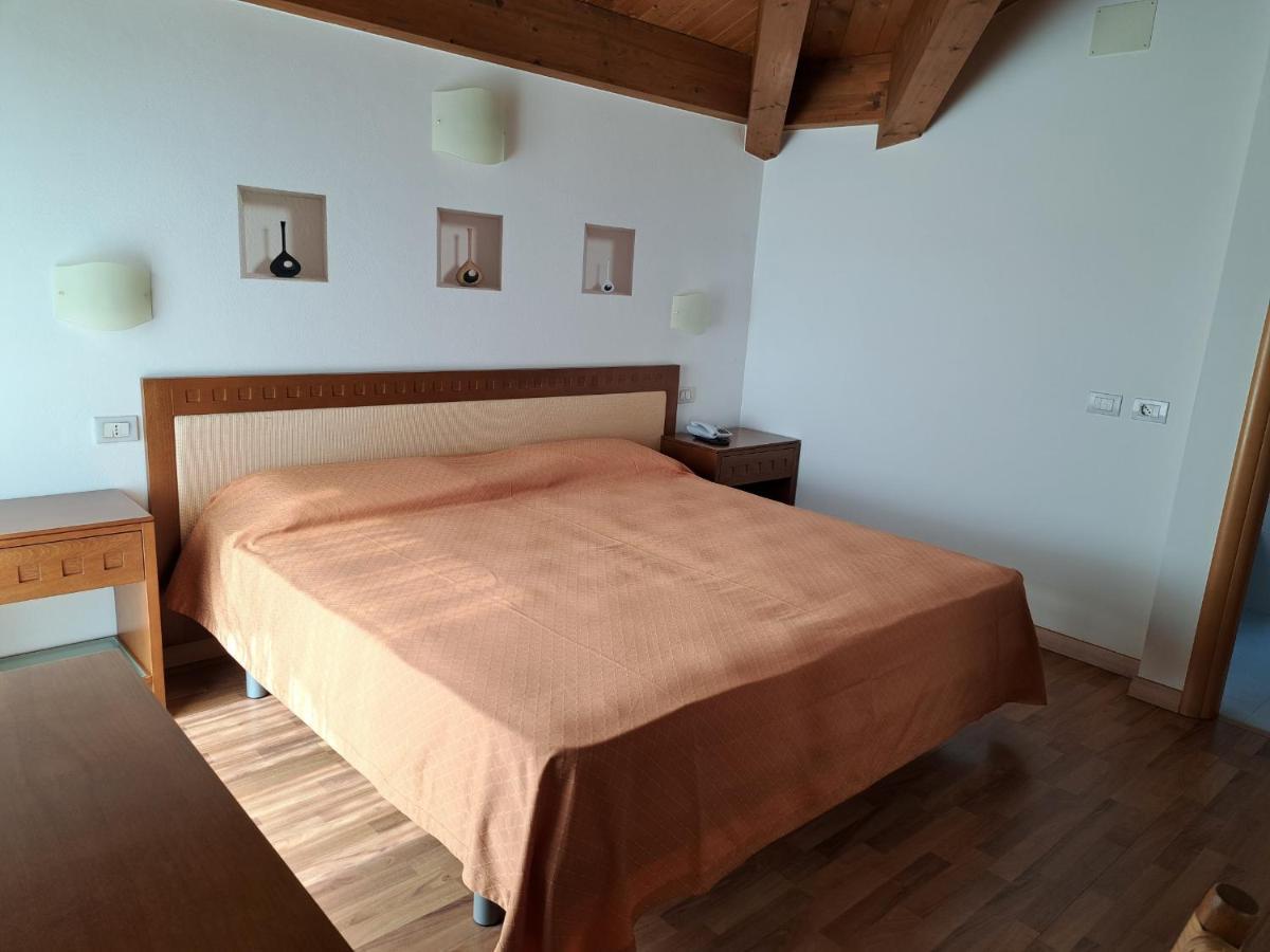Hotel Escorial Cervia Dış mekan fotoğraf