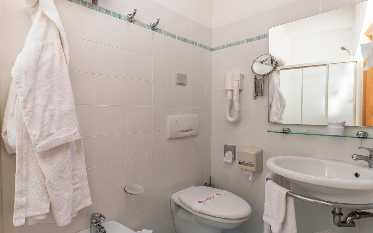 Hotel Escorial Cervia Dış mekan fotoğraf