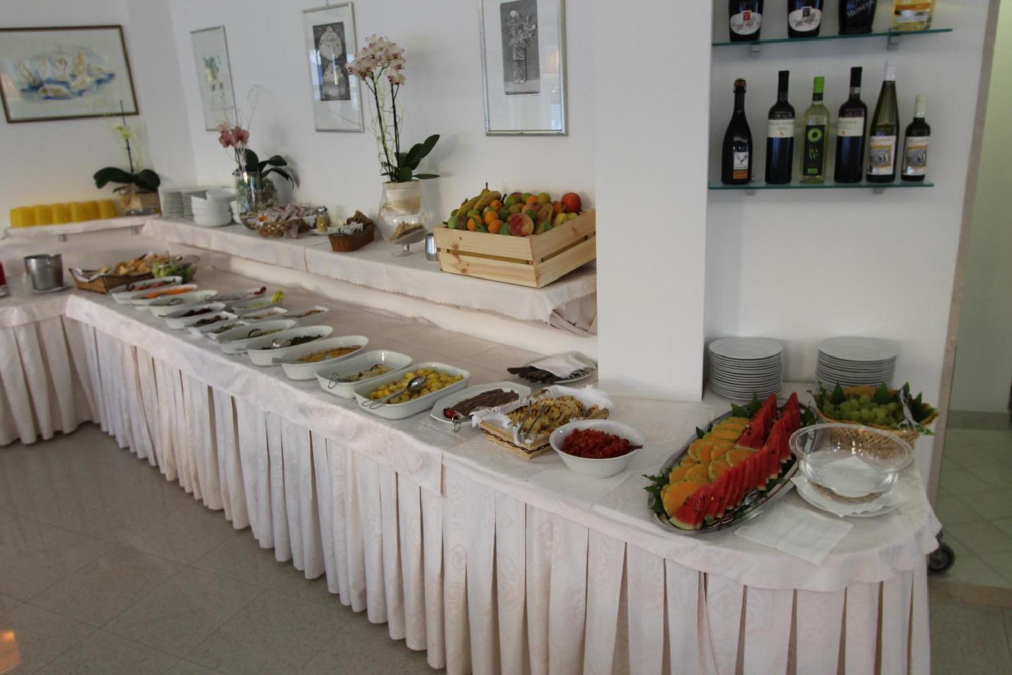 Hotel Escorial Cervia Dış mekan fotoğraf