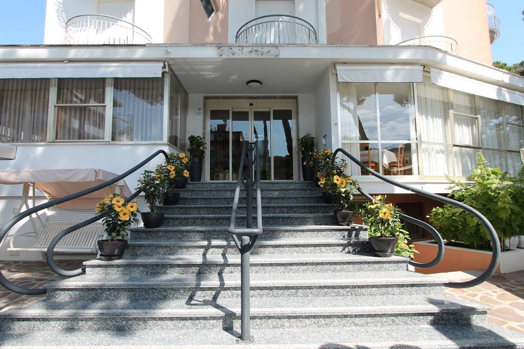 Hotel Escorial Cervia Dış mekan fotoğraf