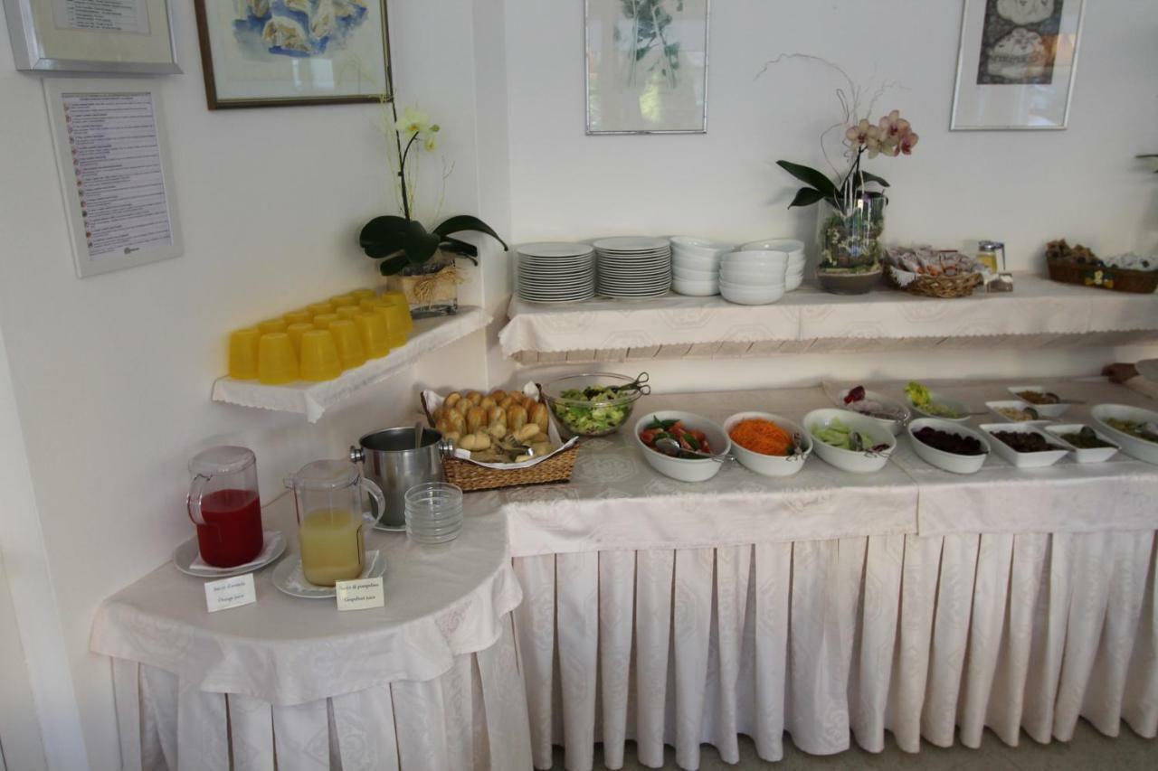 Hotel Escorial Cervia Dış mekan fotoğraf
